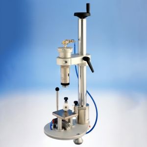 Macchina aggraffatrice pneumatica